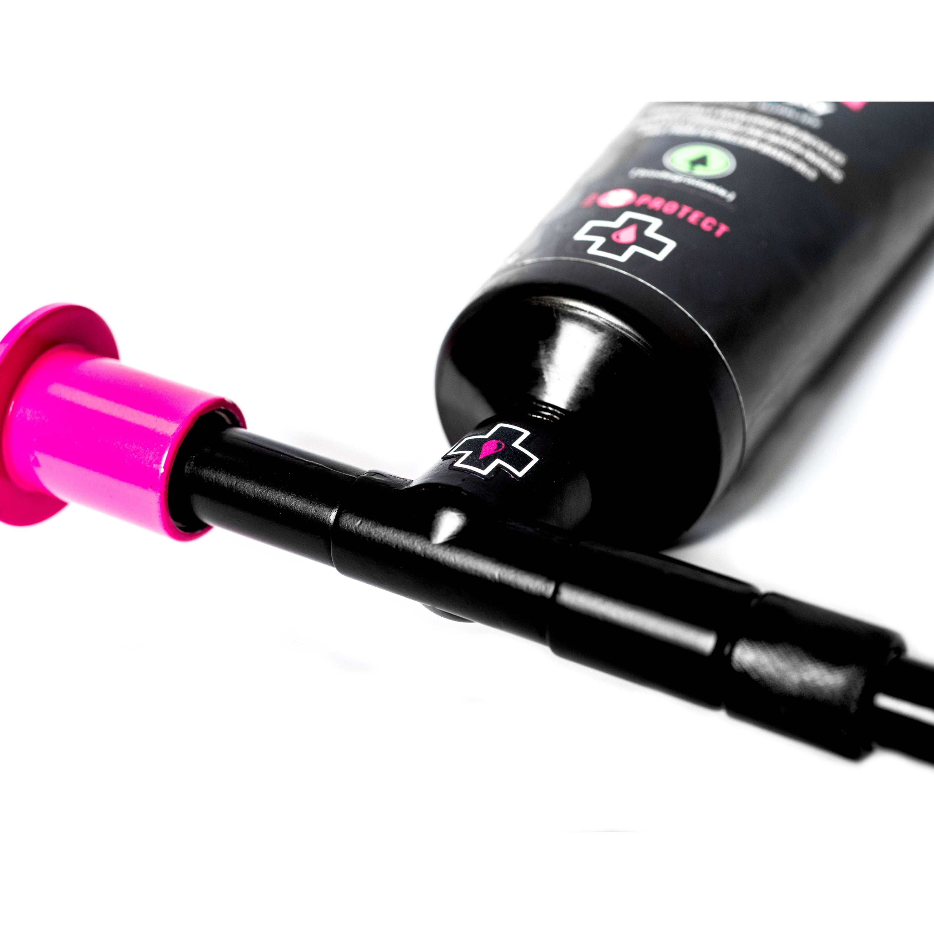Muc-off Bio Grease Grease Gun Kit